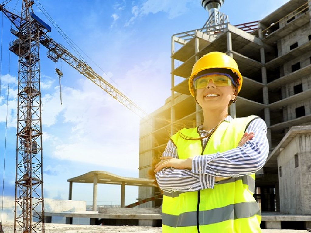 Professional,Engineer,In,Safety,Equipment,At,Construction,Site