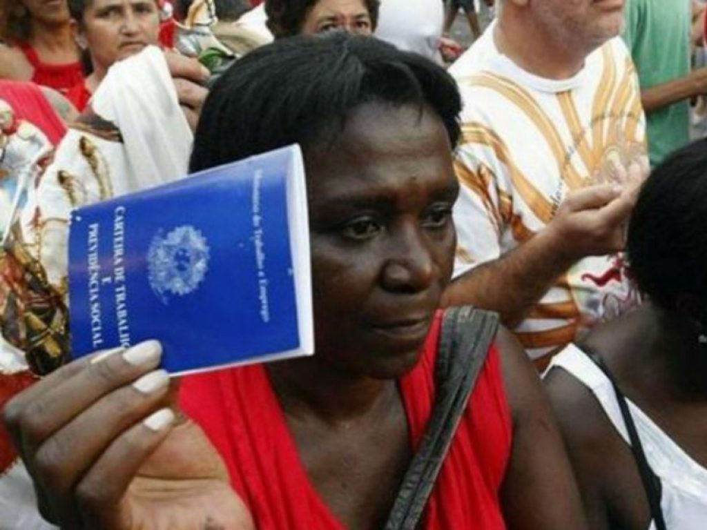mulheres desempregadas