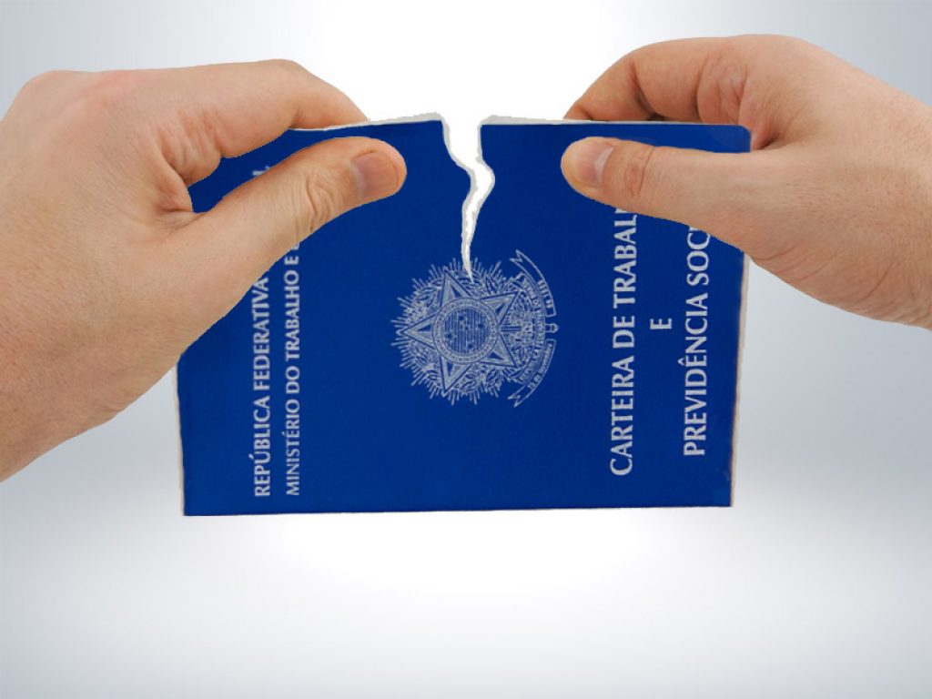 carteira rasgada